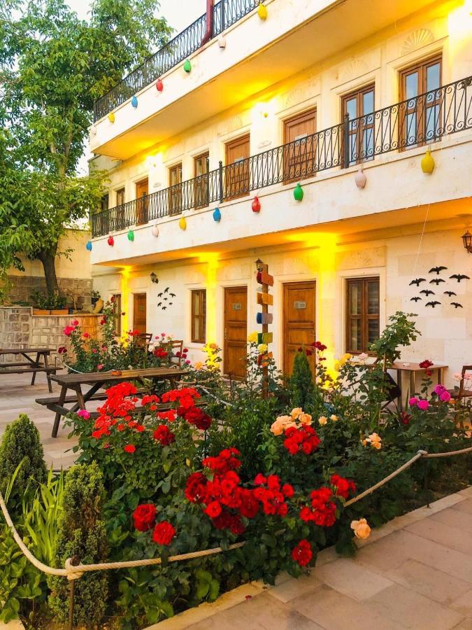 Cappadocia Ozbek Stone House Hotel Göreme Exterior photo